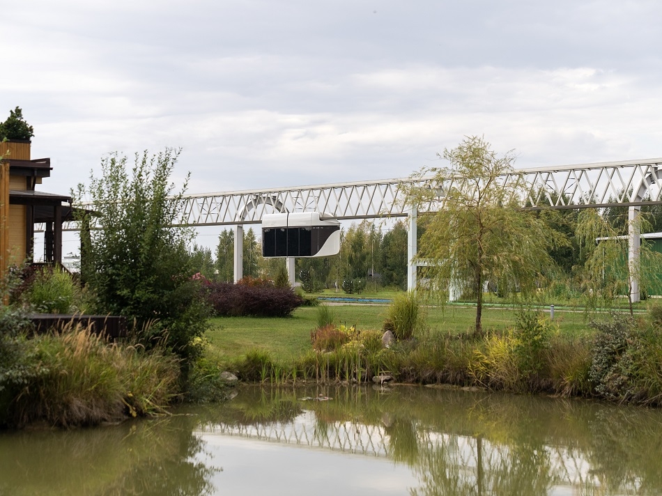 A City for People: How String Transport Frees Streets from Cars